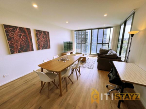 Pretty in Phillip - 2bd 2bth 2Car Apt